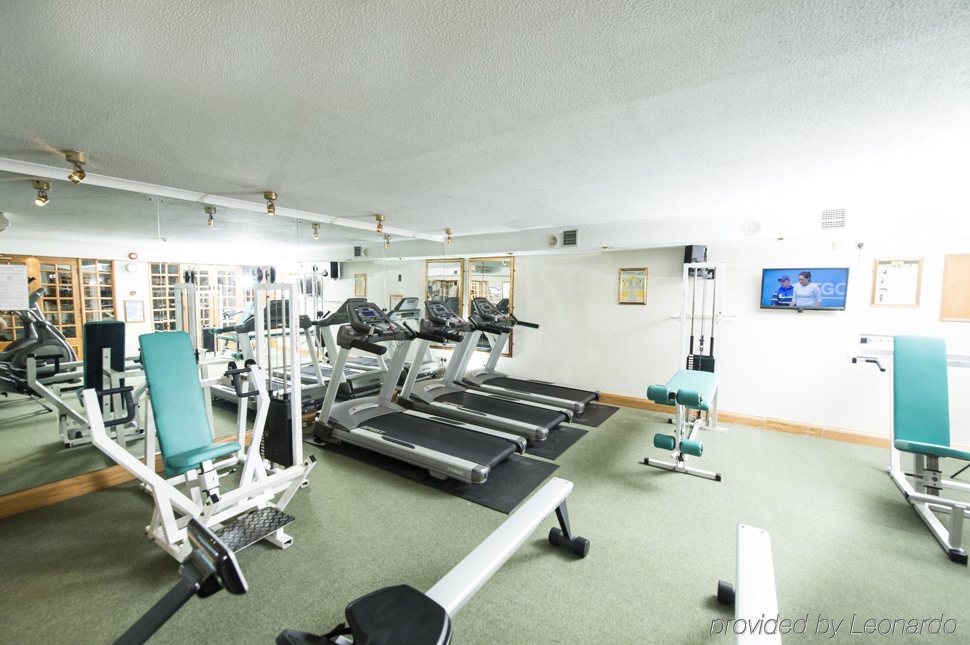 Parkway Hotel & Spa Cwmbrân Extérieur photo
