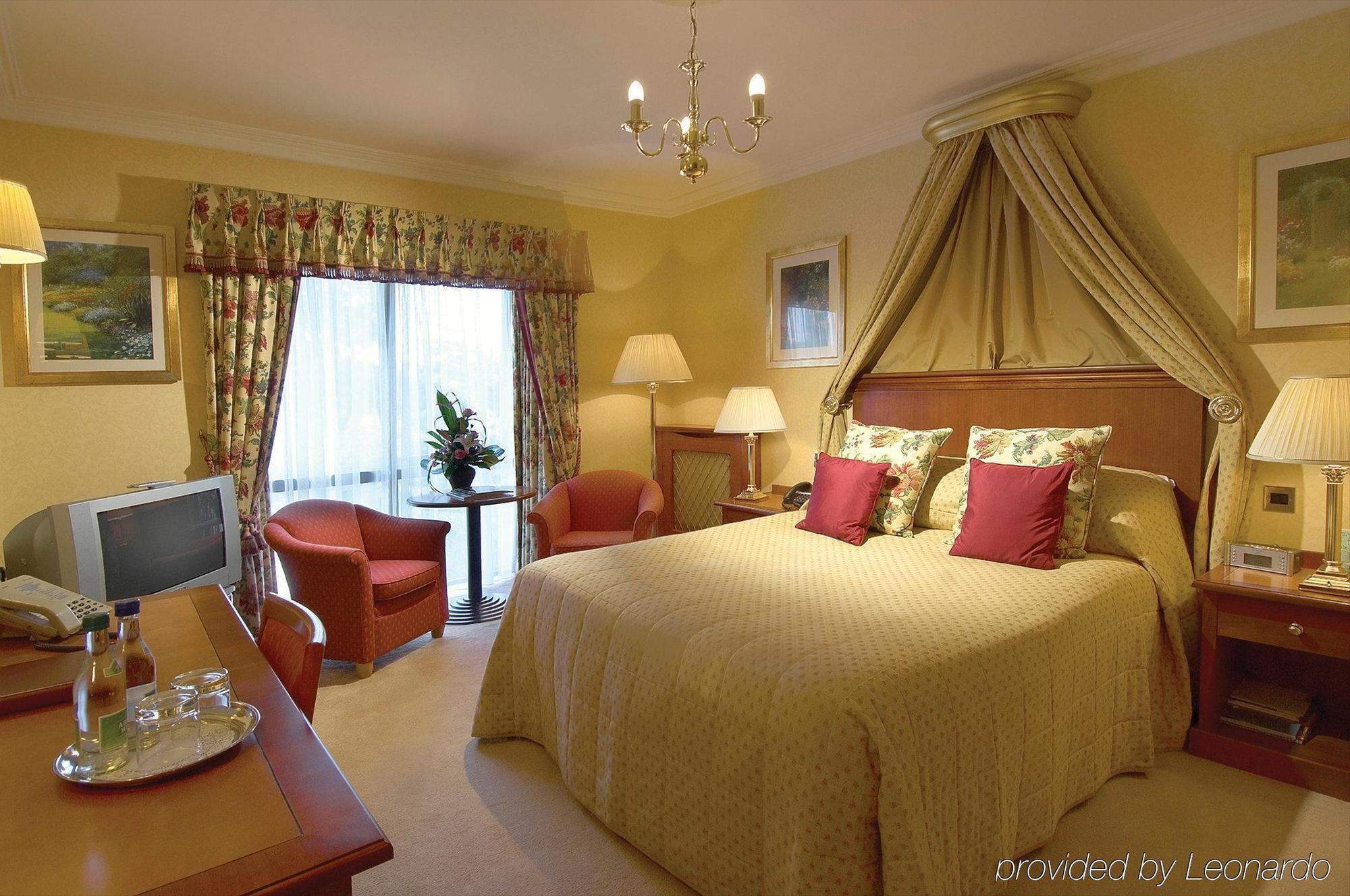 Parkway Hotel & Spa Cwmbrân Chambre photo