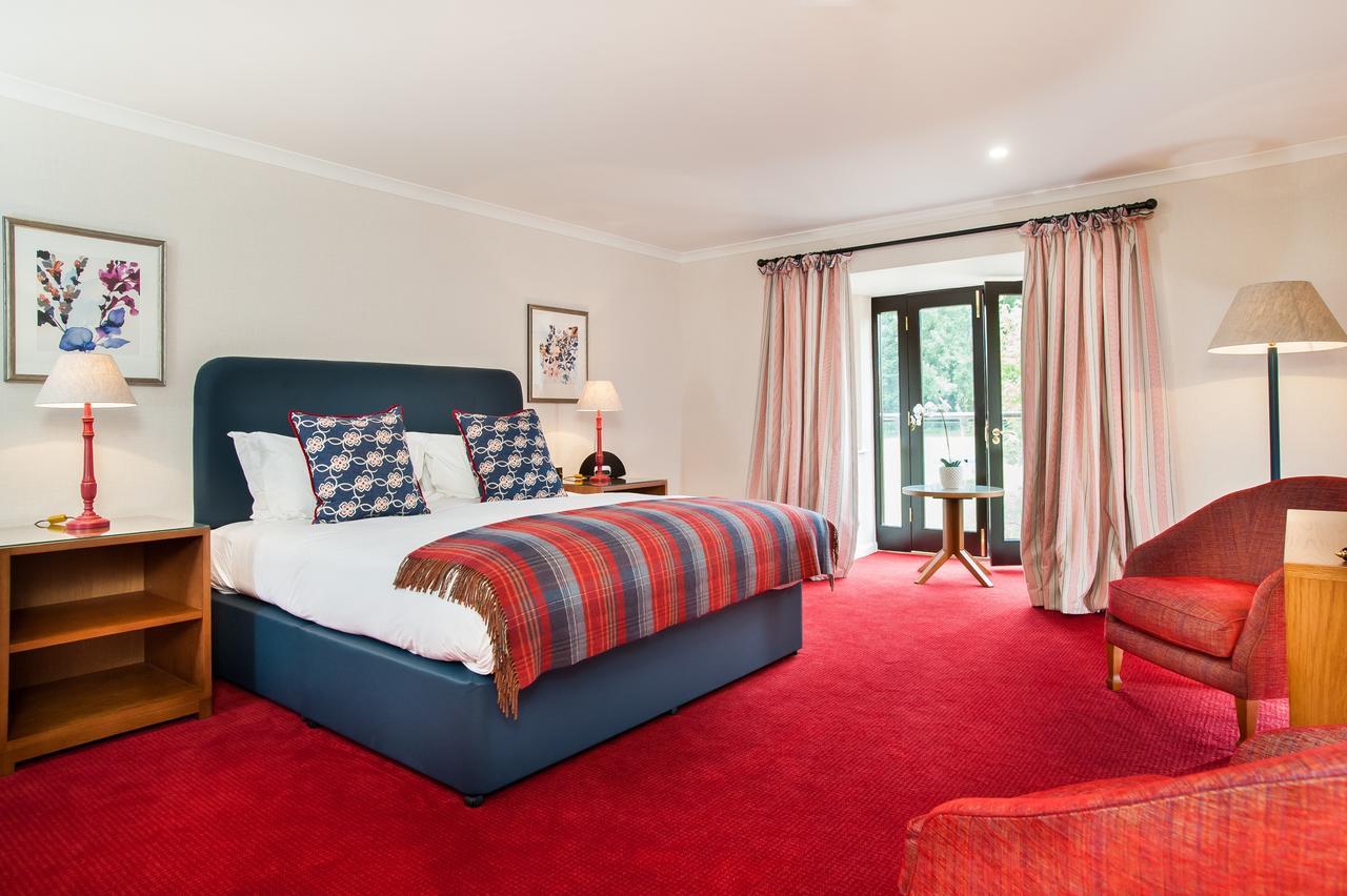 Parkway Hotel & Spa Cwmbrân Extérieur photo