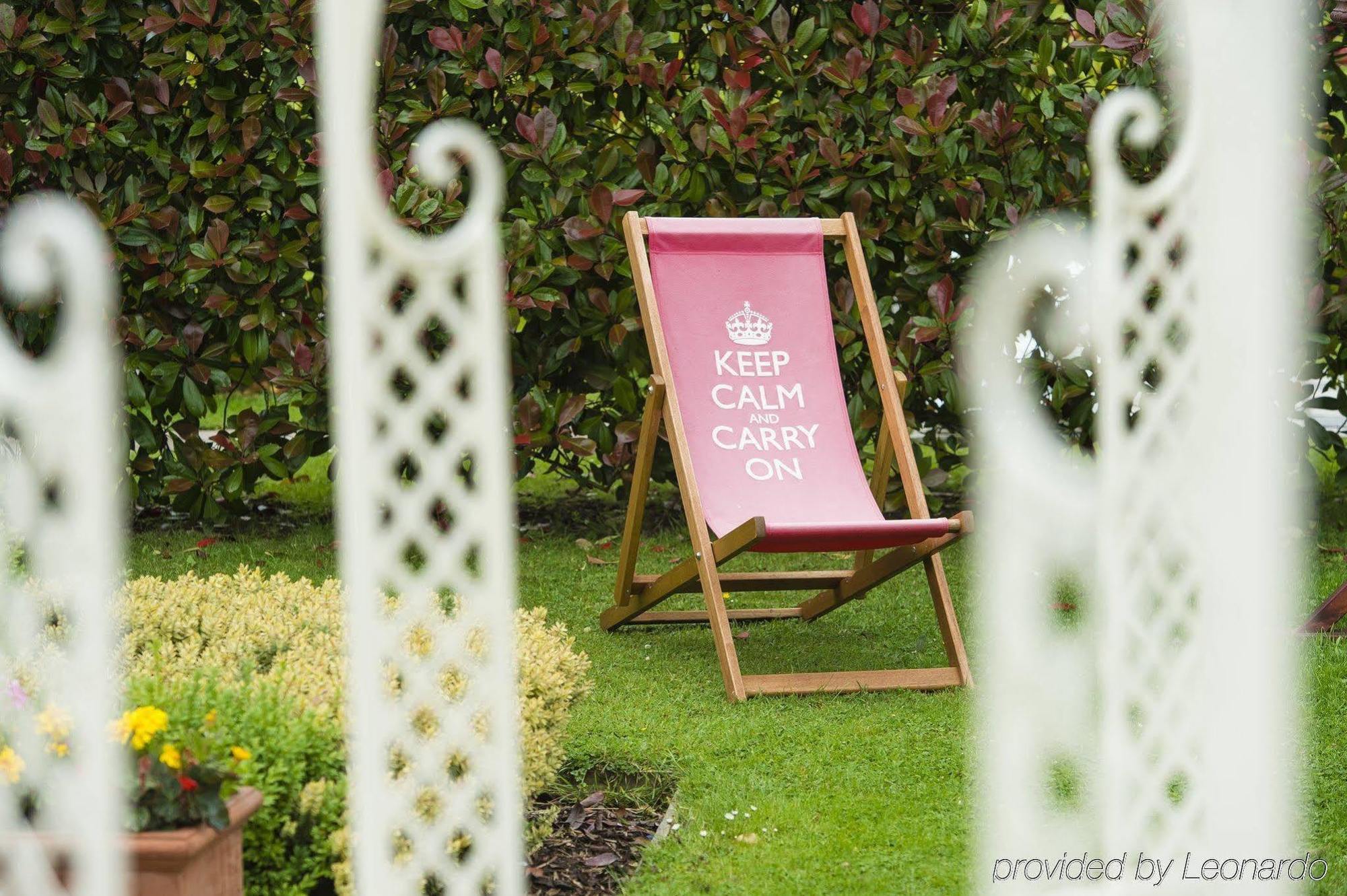 Parkway Hotel & Spa Cwmbrân Extérieur photo
