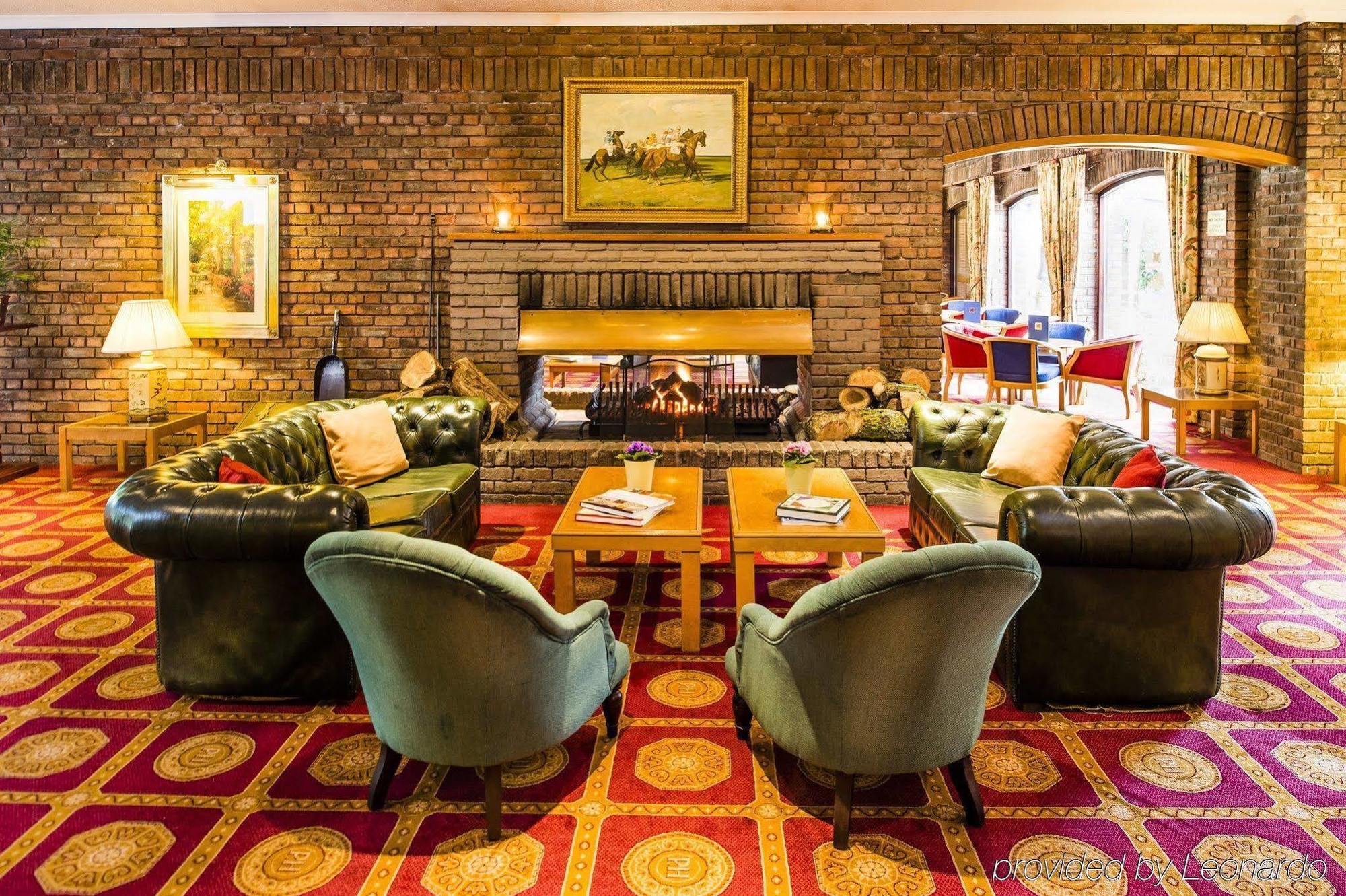 Parkway Hotel & Spa Cwmbrân Extérieur photo