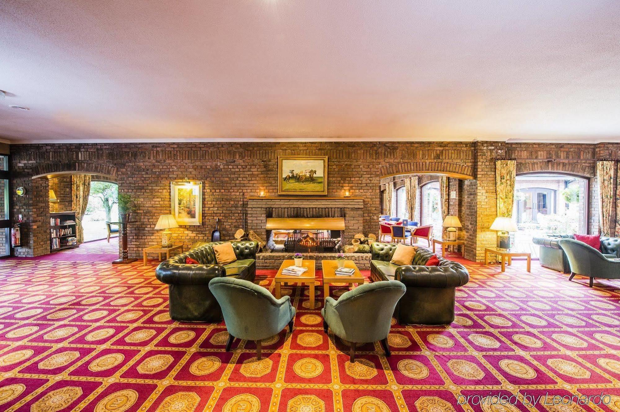 Parkway Hotel & Spa Cwmbrân Extérieur photo