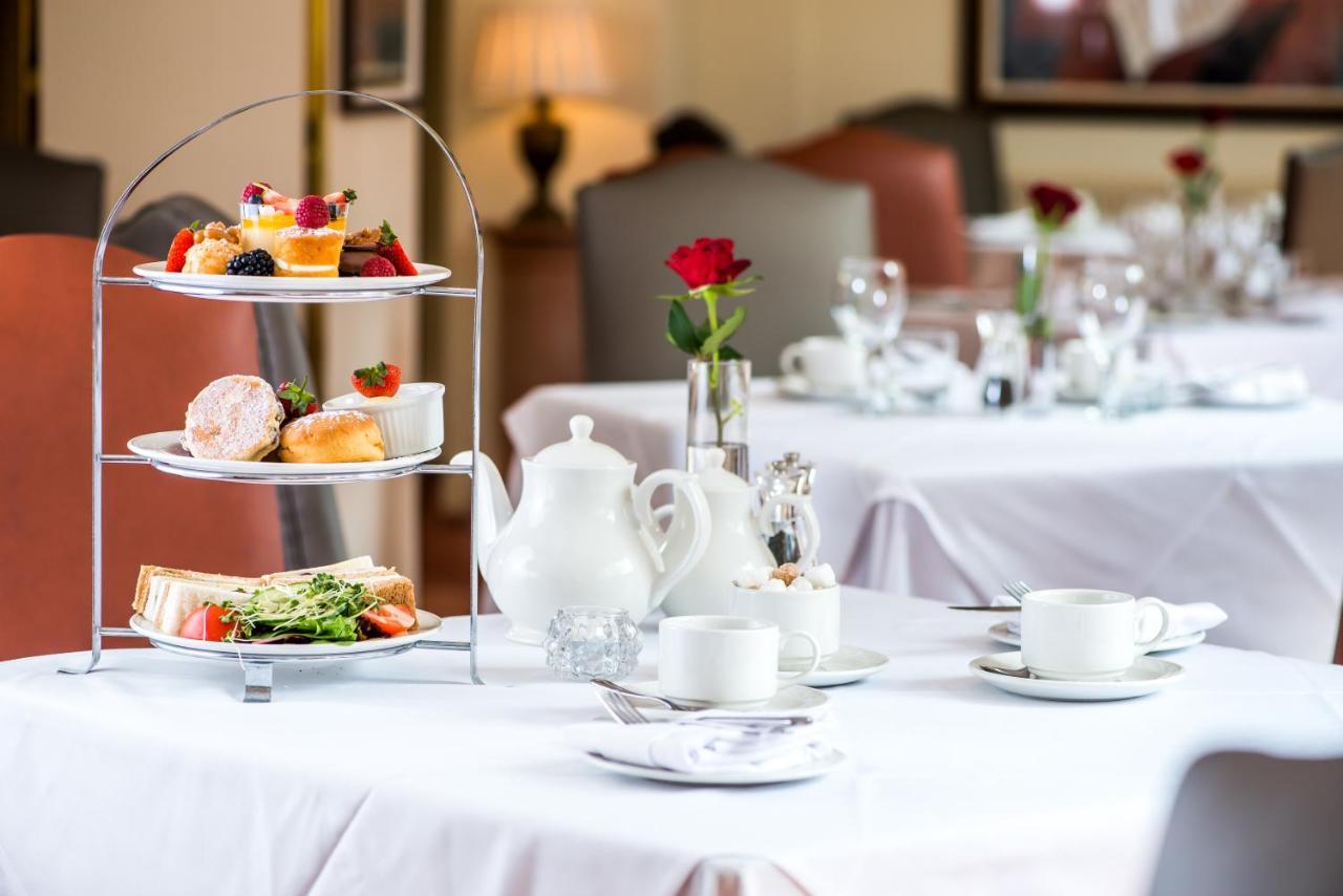 Parkway Hotel & Spa Cwmbrân Extérieur photo