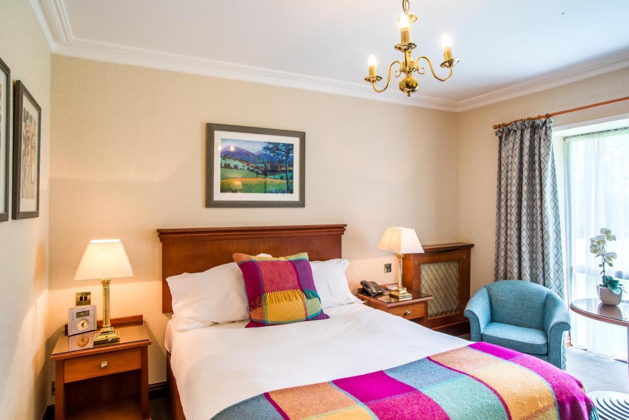 Parkway Hotel & Spa Cwmbrân Extérieur photo